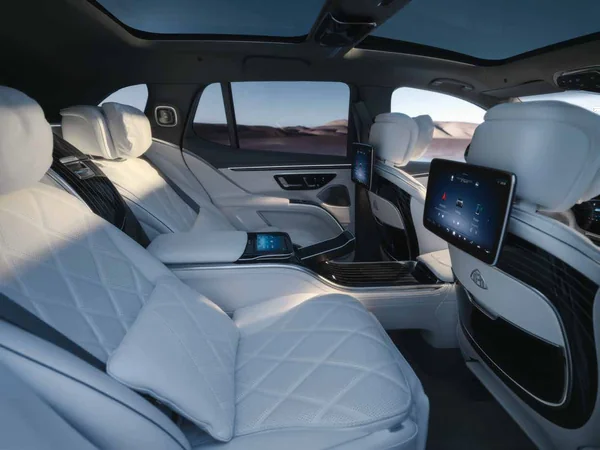 mercedes-benz maybach eqs suv maybach-eqs-suv-680 interior
